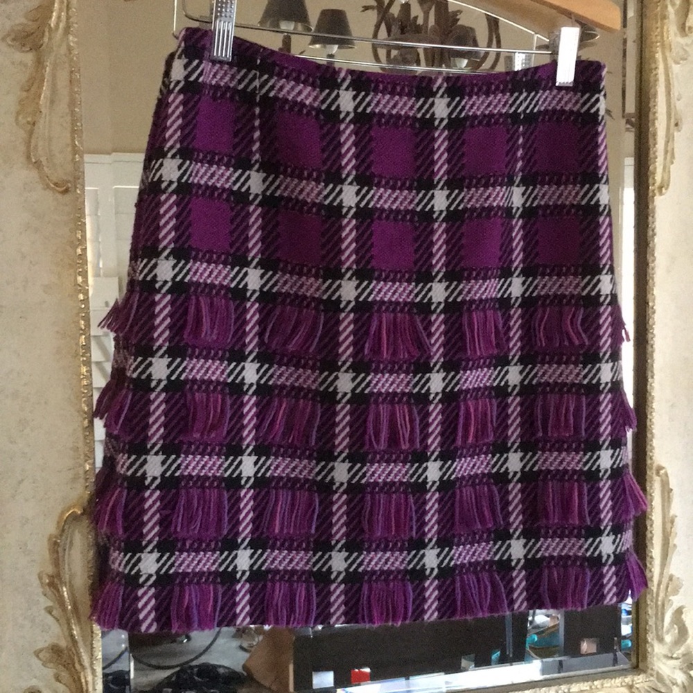 per se skirt. Black/white/magenta wool. Size US 4